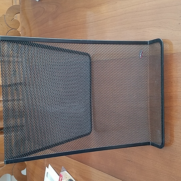 Mesh document holder - Picture 1 of 2